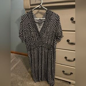 Encore womens 18W black white patterned dress